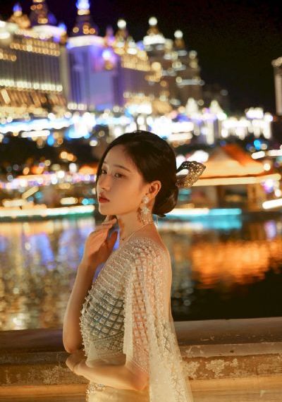 抱起来撞到哭宫交高h视频_4K高清电影在线
