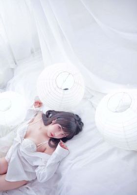 菲菲逼未满十八岁禁止入内_超清免费高清观看
